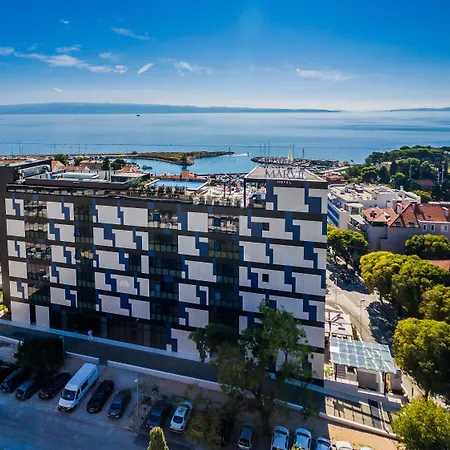 Hotel Marvie & Health 4*