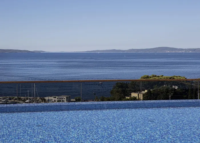 Ξενοδοχείο Marvie & Health