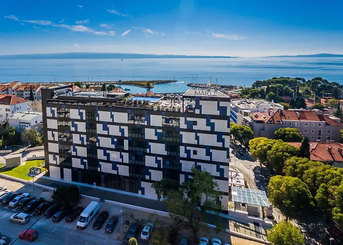 Ξενοδοχείο Marvie & Health 4*