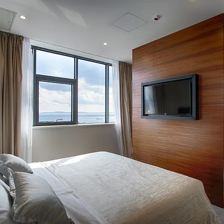 ホテル マーヴィ ホテル＆ヘルス 4*