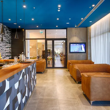 マーヴィ ホテル＆ヘルス 4*