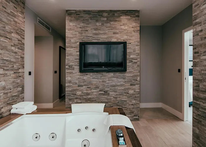 Hotel Marvie & Health