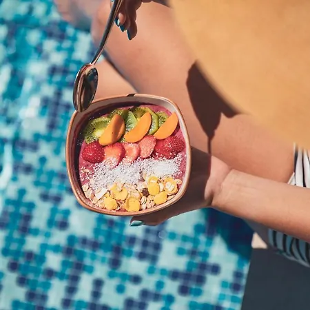 Marvie & Health מלון